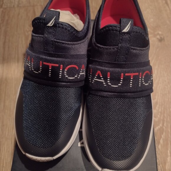 Nautica boys size 1 athletic slip on sneakers new - Picture 1 of 3